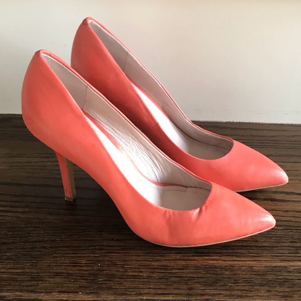 Coral Vince Camuto pumps